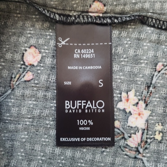 Buffalo David Bitton Black Floral Printed Flutter Sleeve Tunic Top - Picture 8 of 9